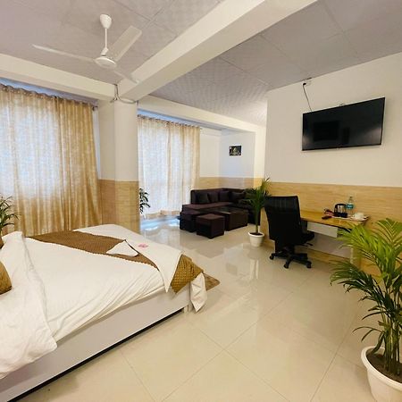 Hotel Relax In - Noida Sector 18 Kültér fotó