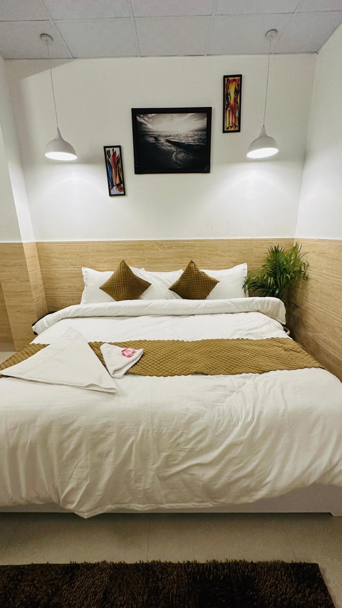 Hotel Relax In - Noida Sector 18 Kültér fotó