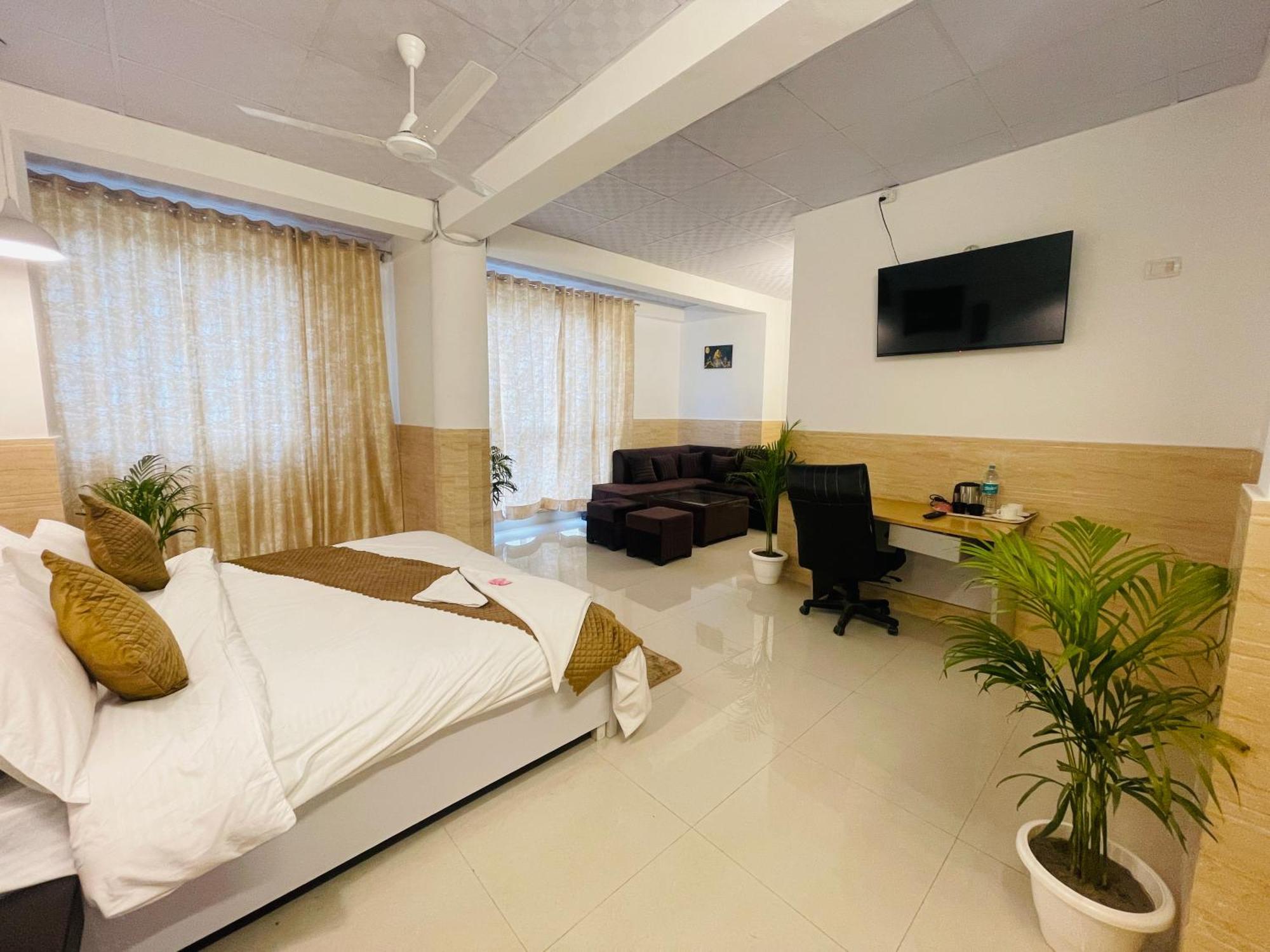 Hotel Relax In - Noida Sector 18 Kültér fotó