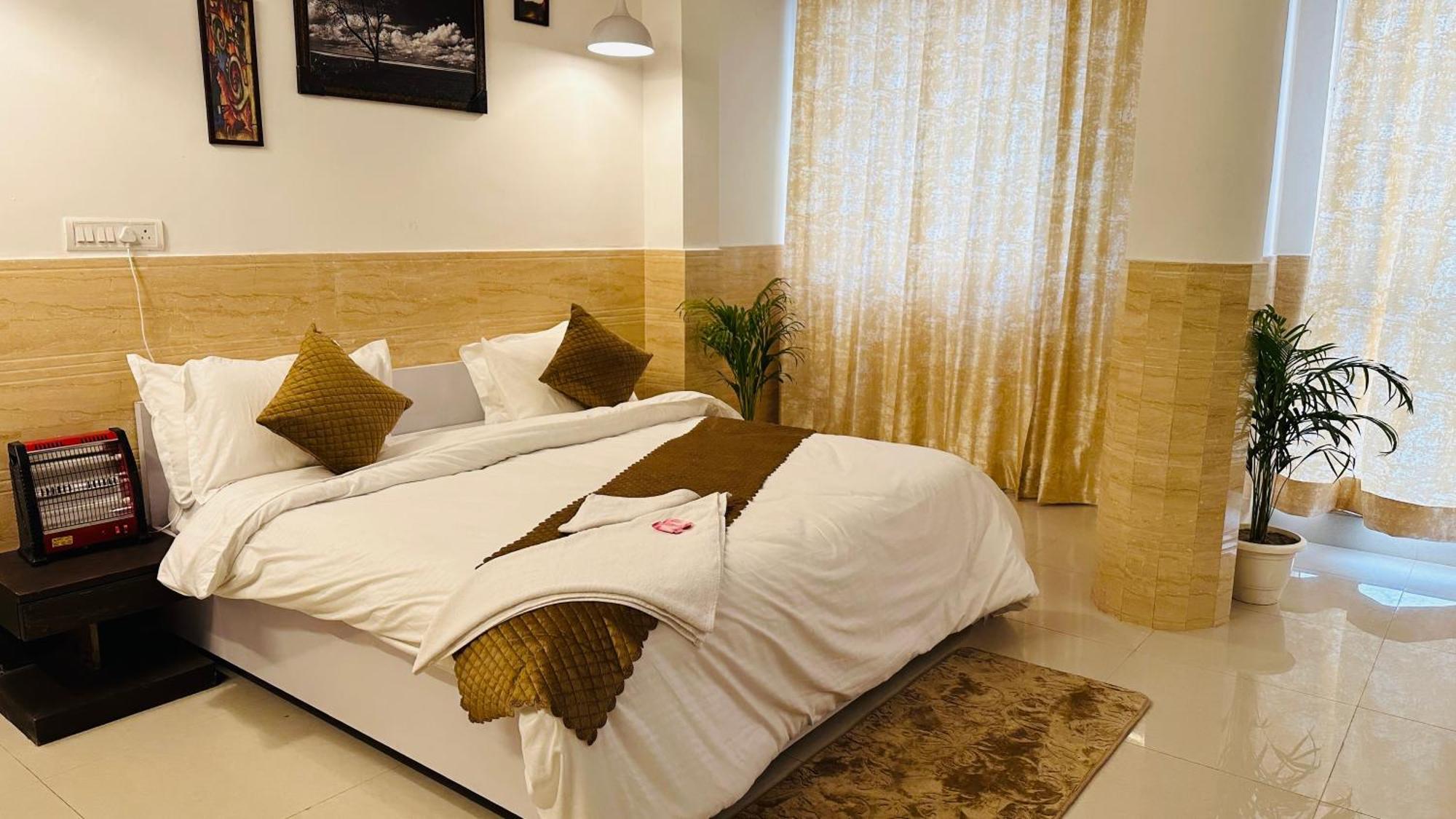 Hotel Relax In - Noida Sector 18 Kültér fotó