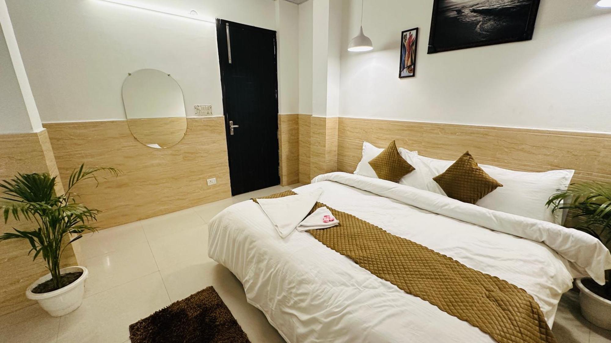 Hotel Relax In - Noida Sector 18 Kültér fotó