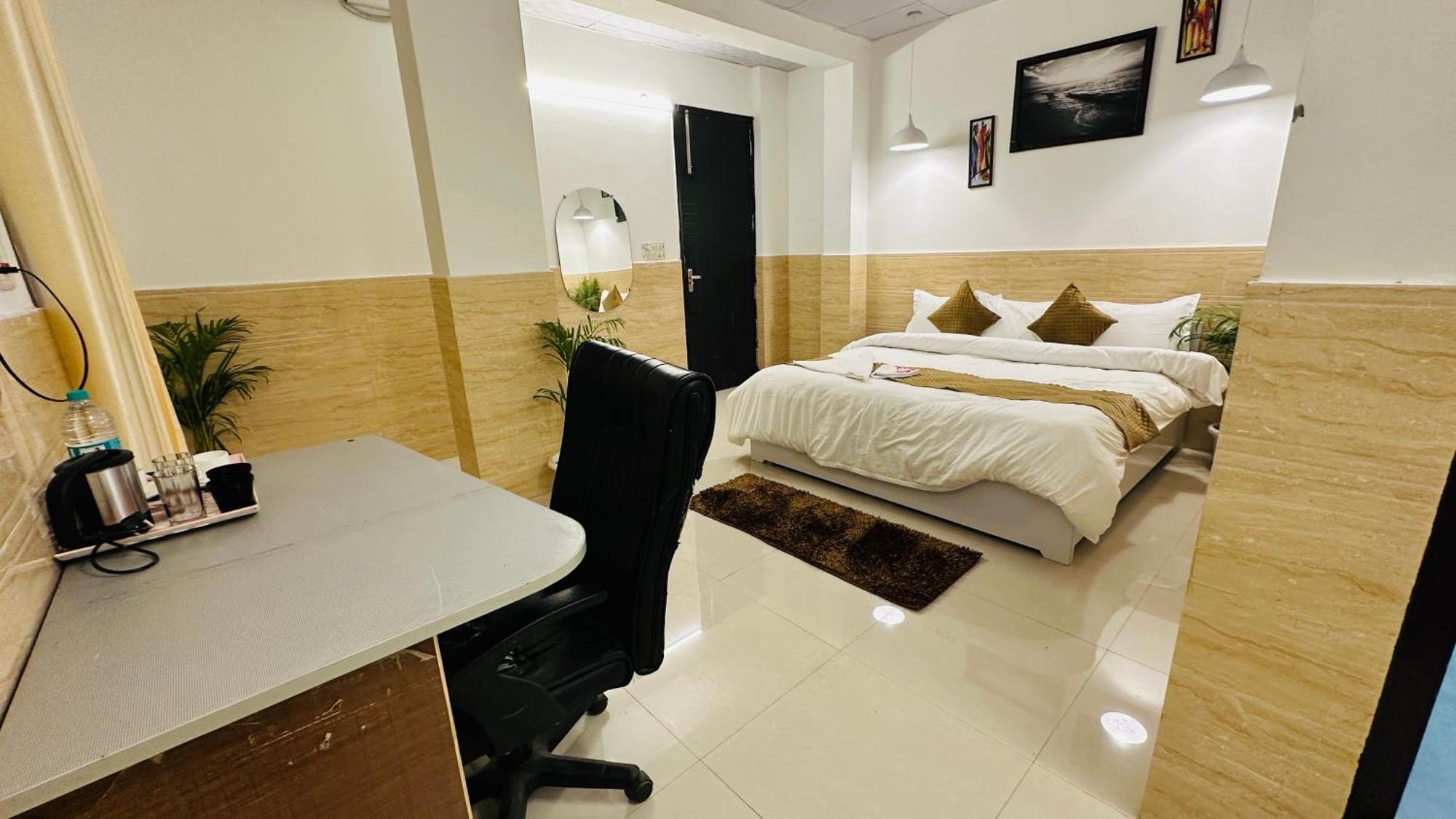 Hotel Relax In - Noida Sector 18 Kültér fotó